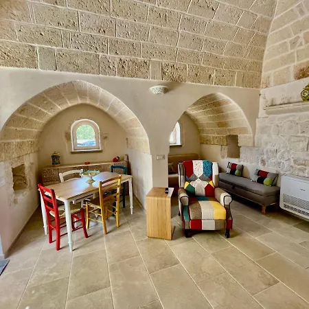 Trullo Bubamare * San Michele Salentino